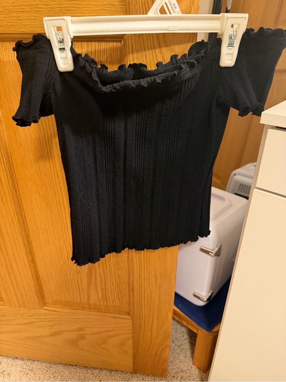 Aeropostale Black Off-Shoulder Ribbed Crop Top